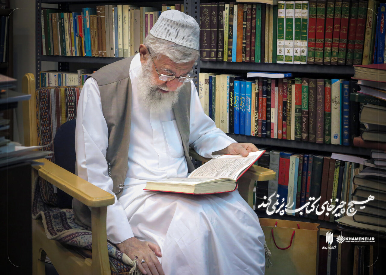 از کتاب های فلسفی پوپر گرفته تا ملاصدرا و ... در کتابخانه رهبر شهید